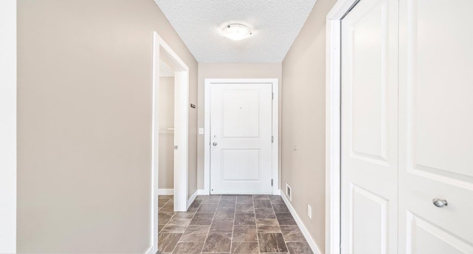 625 Glenbow Drive, Cochrane, Alberta T4C0S9, 2 Bedrooms Bedrooms, ,2 BathroomsBathrooms,Residential,For Sale,Glenbow,A2328761