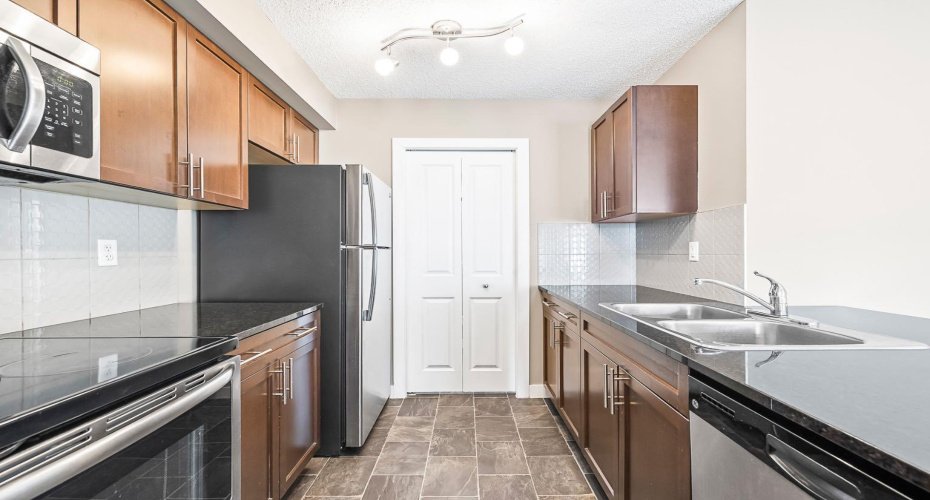 625 Glenbow Drive, Cochrane, Alberta T4C0S9, 2 Bedrooms Bedrooms, ,2 BathroomsBathrooms,Residential,For Sale,Glenbow,A2328761