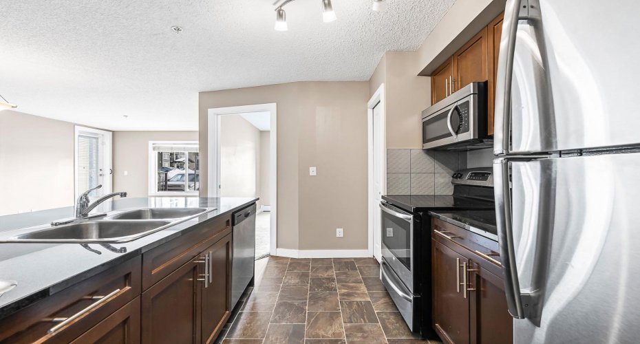 625 Glenbow Drive, Cochrane, Alberta T4C0S9, 2 Bedrooms Bedrooms, ,2 BathroomsBathrooms,Residential,For Sale,Glenbow,A2328761