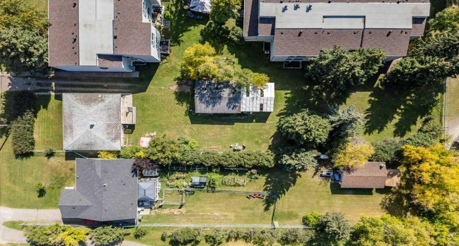 217 Ross Avenue, Cochrane, Alberta T4C1C9, 3 Bedrooms Bedrooms, ,1 BathroomBathrooms,Residential,For Sale,Ross,A2328880