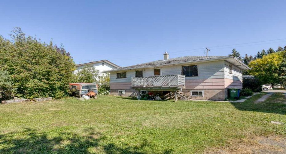 217 Ross Avenue, Cochrane, Alberta T4C1C9, 3 Bedrooms Bedrooms, ,1 BathroomBathrooms,Residential,For Sale,Ross,A2328880
