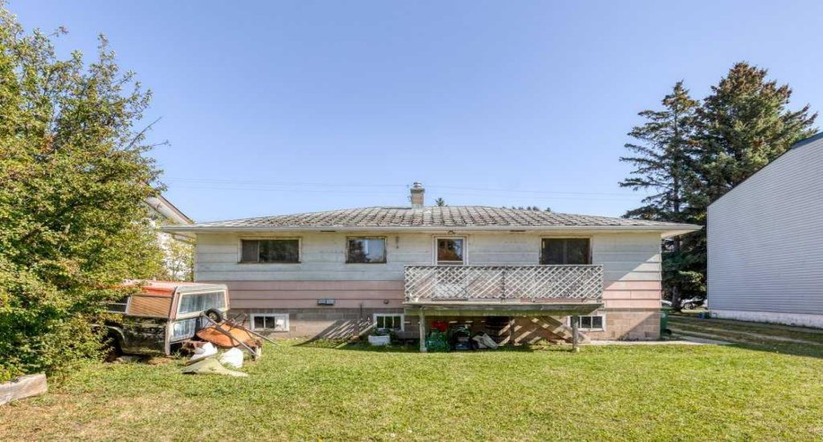 217 Ross Avenue, Cochrane, Alberta T4C1C9, 3 Bedrooms Bedrooms, ,1 BathroomBathrooms,Residential,For Sale,Ross,A2328880