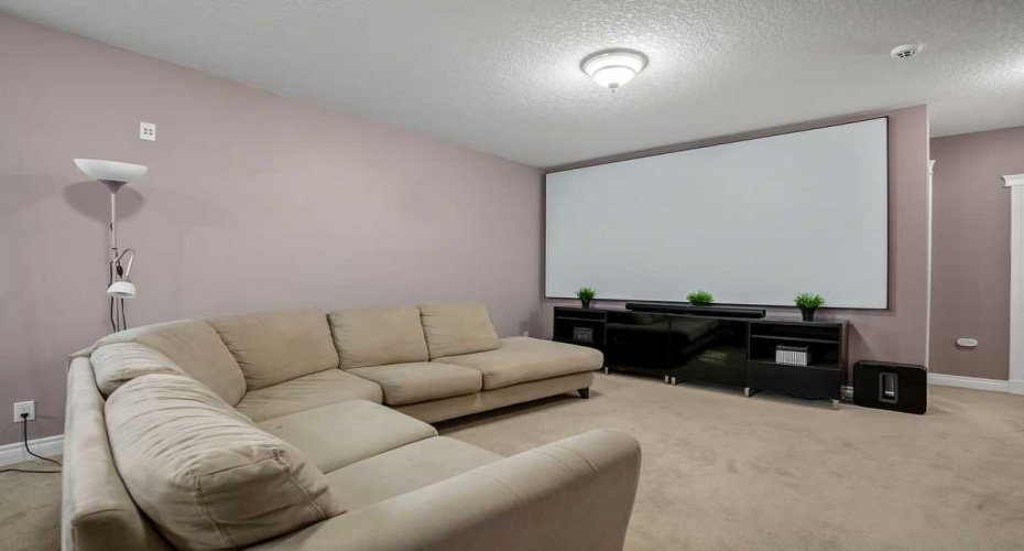 105 Lang Place, Okotoks, Alberta T1S 1W8, 4 Bedrooms Bedrooms, ,4 BathroomsBathrooms,Residential,For Sale,Lang,A2301740