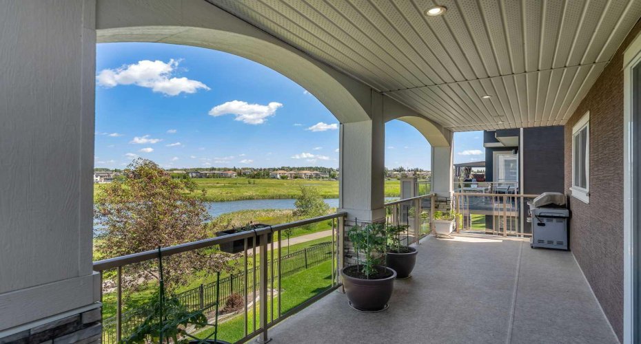 255 Stonemere Green, Chestermere, Alberta T1X 0X5, 6 Bedrooms Bedrooms, ,5 BathroomsBathrooms,Residential,For Sale,Stonemere,A2328957