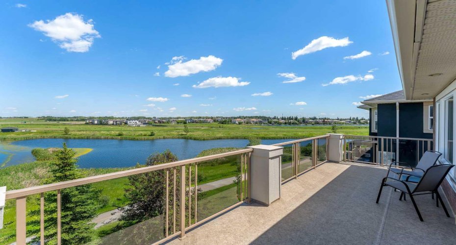 255 Stonemere Green, Chestermere, Alberta T1X 0X5, 6 Bedrooms Bedrooms, ,5 BathroomsBathrooms,Residential,For Sale,Stonemere,A2328957