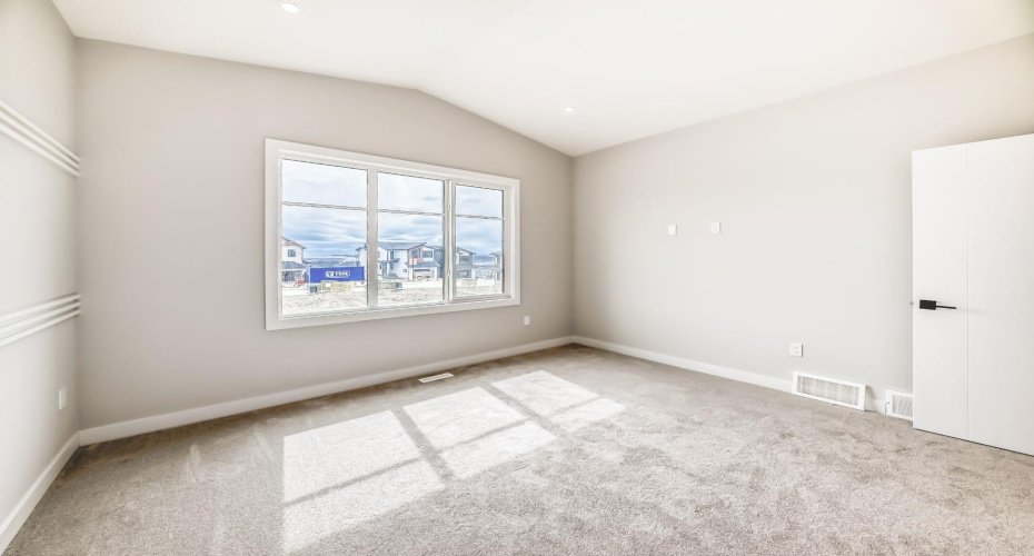 4 Heritage Mews, Cochrane, Alberta T4C2J8, 3 Bedrooms Bedrooms, ,3 BathroomsBathrooms,Residential,For Sale,Heritage,A2324751