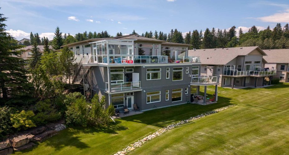 192 Crawford Drive, Cochrane, Alberta T4C 2G8, 2 Bedrooms Bedrooms, ,2 BathroomsBathrooms,Residential,For Sale,Crawford,A2325306