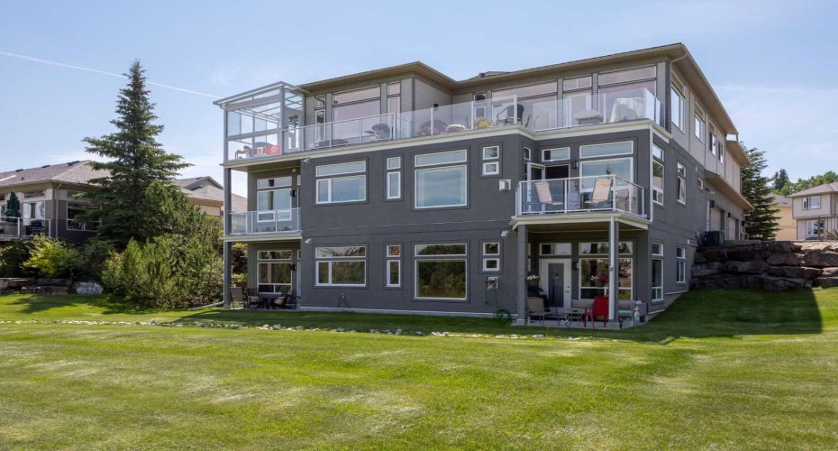 192 Crawford Drive, Cochrane, Alberta T4C 2G8, 2 Bedrooms Bedrooms, ,2 BathroomsBathrooms,Residential,For Sale,Crawford,A2325306