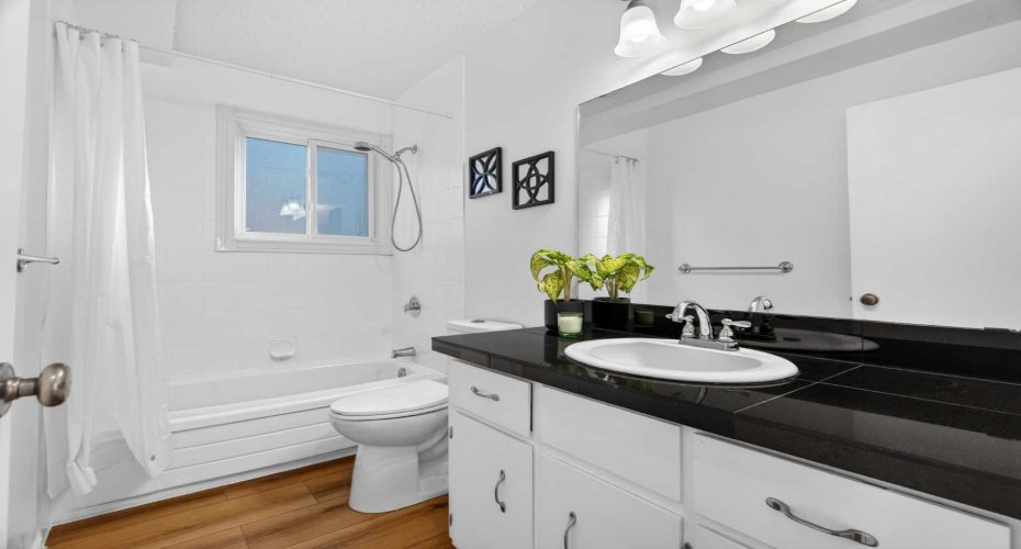 303 Woodside Place, Okotoks, Alberta T1S 1L9, 5 Bedrooms Bedrooms, ,3 BathroomsBathrooms,Residential,For Sale,Woodside,A2329310