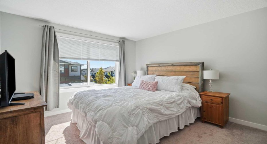 204 Jumping Pound Common, Cochrane, Alberta T4C 2L1, 3 Bedrooms Bedrooms, ,3 BathroomsBathrooms,Residential,For Sale,Jumping Pound,A2325742