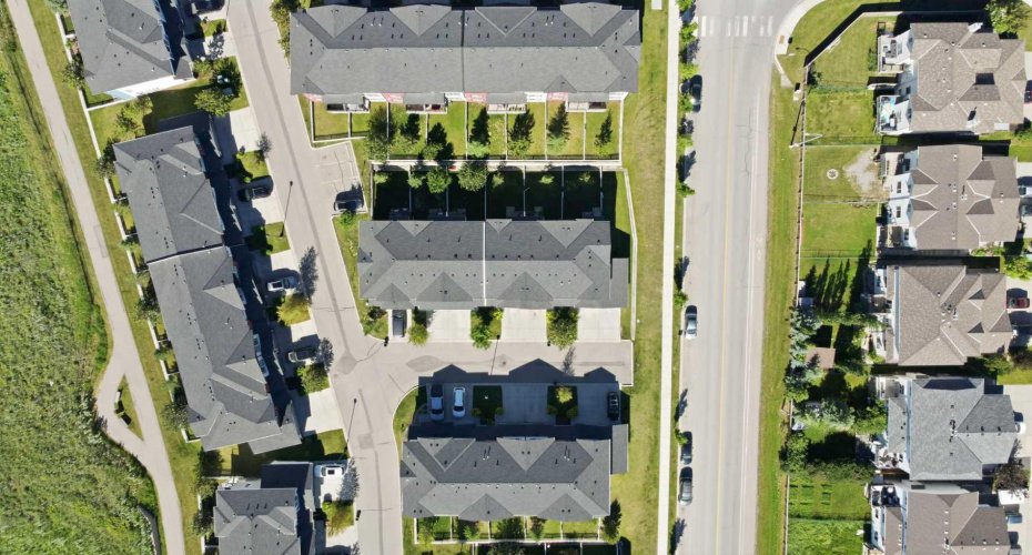 204 Jumping Pound Common, Cochrane, Alberta T4C 2L1, 3 Bedrooms Bedrooms, ,3 BathroomsBathrooms,Residential,For Sale,Jumping Pound,A2325742