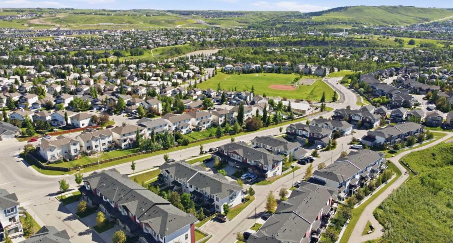204 Jumping Pound Common, Cochrane, Alberta T4C 2L1, 3 Bedrooms Bedrooms, ,3 BathroomsBathrooms,Residential,For Sale,Jumping Pound,A2325742