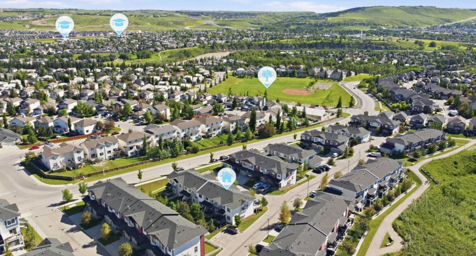 204 Jumping Pound Common, Cochrane, Alberta T4C 2L1, 3 Bedrooms Bedrooms, ,3 BathroomsBathrooms,Residential,For Sale,Jumping Pound,A2325742