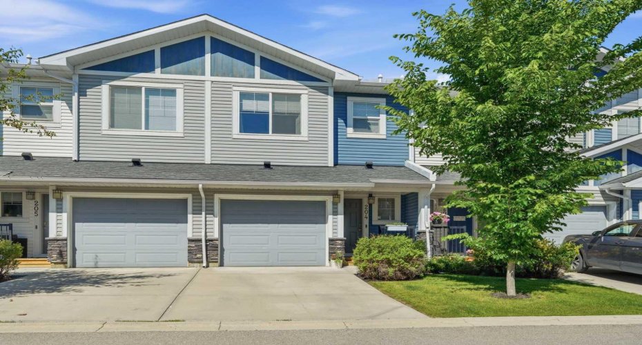204 Jumping Pound Common, Cochrane, Alberta T4C 2L1, 3 Bedrooms Bedrooms, ,3 BathroomsBathrooms,Residential,For Sale,Jumping Pound,A2325742