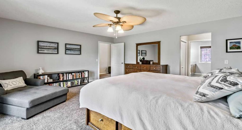 1034 Ranch Road, Okotoks, Alberta T1S 0E4, 4 Bedrooms Bedrooms, ,4 BathroomsBathrooms,Residential,For Sale,Ranch,A2326274