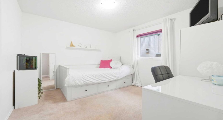 44 Gleneagles View, Cochrane, Alberta T4C 1P1, 3 Bedrooms Bedrooms, ,3 BathroomsBathrooms,Residential,For Sale,Gleneagles,A2311315