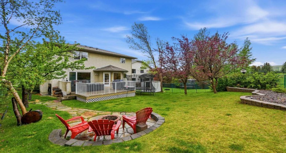 44 Gleneagles View, Cochrane, Alberta T4C 1P1, 3 Bedrooms Bedrooms, ,3 BathroomsBathrooms,Residential,For Sale,Gleneagles,A2311315