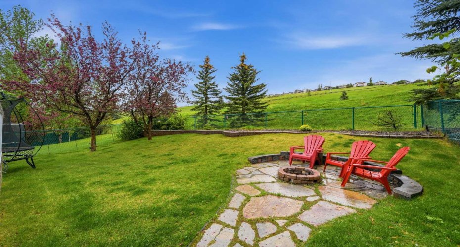 44 Gleneagles View, Cochrane, Alberta T4C 1P1, 3 Bedrooms Bedrooms, ,3 BathroomsBathrooms,Residential,For Sale,Gleneagles,A2311315
