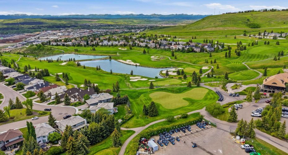 44 Gleneagles View, Cochrane, Alberta T4C 1P1, 3 Bedrooms Bedrooms, ,3 BathroomsBathrooms,Residential,For Sale,Gleneagles,A2311315