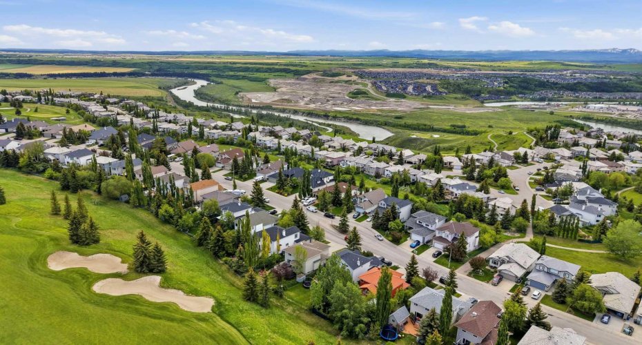 44 Gleneagles View, Cochrane, Alberta T4C 1P1, 3 Bedrooms Bedrooms, ,3 BathroomsBathrooms,Residential,For Sale,Gleneagles,A2311315