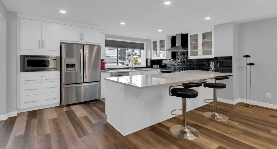 Kitchen is great for hosting