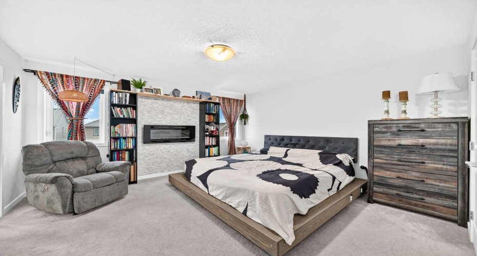 16 Sunrise Crescent, Cochrane, Alberta T4C0Z6, 3 Bedrooms Bedrooms, ,4 BathroomsBathrooms,Residential,For Sale,Sunrise,A2327265