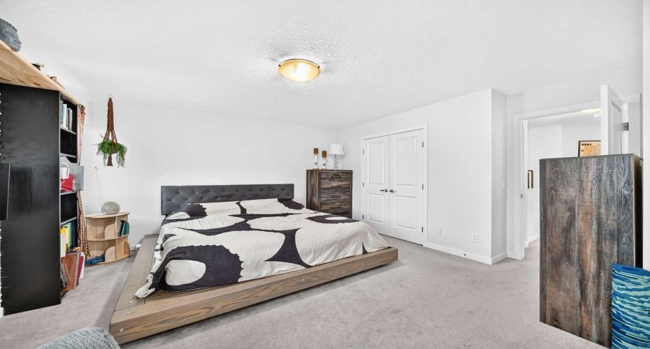 16 Sunrise Crescent, Cochrane, Alberta T4C0Z6, 3 Bedrooms Bedrooms, ,4 BathroomsBathrooms,Residential,For Sale,Sunrise,A2327265