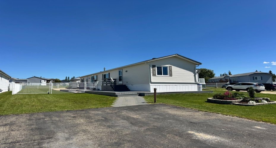 529 Stewart Street, Rural Grande Prairie No. 1, County of, Alberta T8W 5K5, 3 Bedrooms Bedrooms, ,2 BathroomsBathrooms,Residential,For Sale,Stewart Street,A2328743