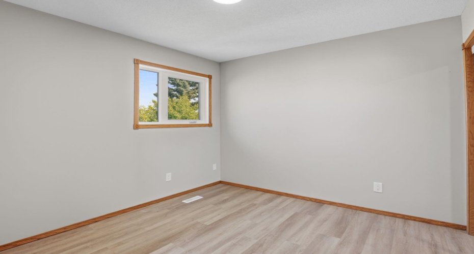 51 Duston Street, Red Deer, Alberta T4R 2K4, 5 Bedrooms Bedrooms, ,3 BathroomsBathrooms,Residential,For Sale,Duston,A2328750
