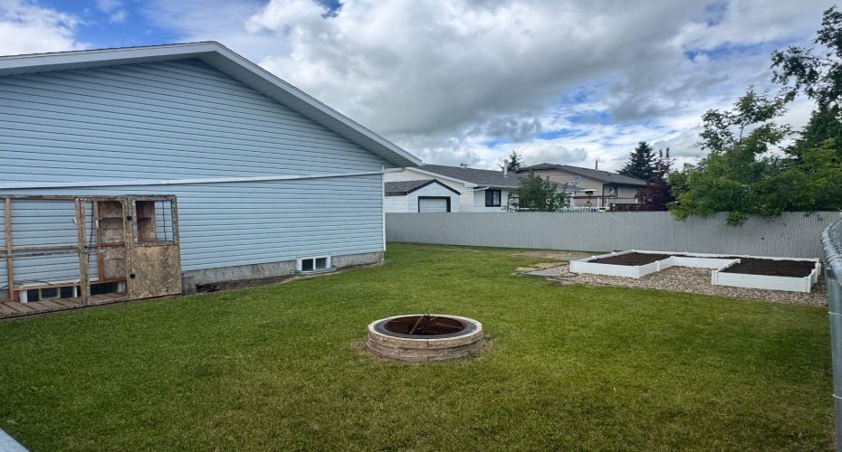 11300 110 Avenue Crescent, Fairview, Alberta T0H 1L0, 4 Bedrooms Bedrooms, ,2 BathroomsBathrooms,Residential,For Sale,110,A2328756
