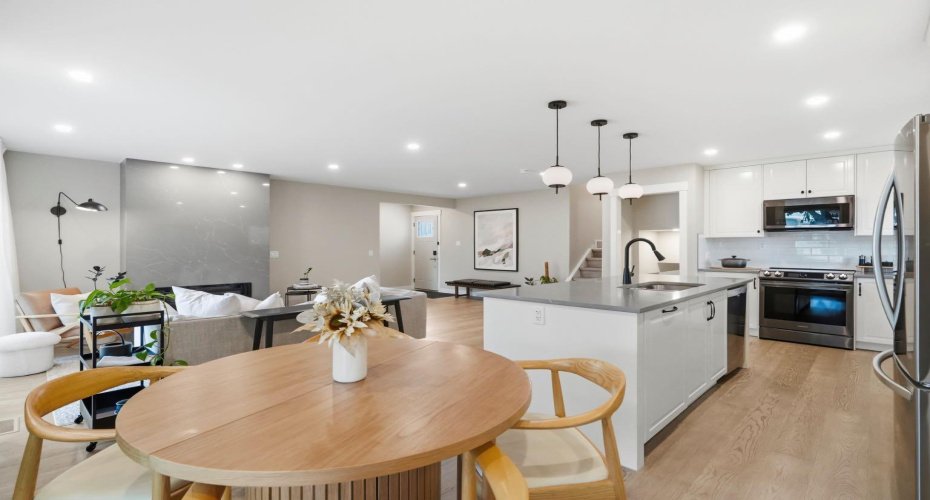 2924 Lathom Crescent, Calgary, Alberta T3E 5W7, 3 Bedrooms Bedrooms, ,2 BathroomsBathrooms,Residential,For Sale,Lathom,A2328796