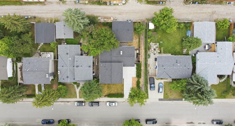 2924 Lathom Crescent, Calgary, Alberta T3E 5W7, 3 Bedrooms Bedrooms, ,2 BathroomsBathrooms,Residential,For Sale,Lathom,A2328796