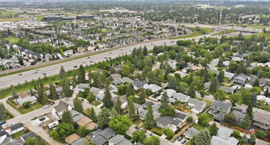 2924 Lathom Crescent, Calgary, Alberta T3E 5W7, 3 Bedrooms Bedrooms, ,2 BathroomsBathrooms,Residential,For Sale,Lathom,A2328796