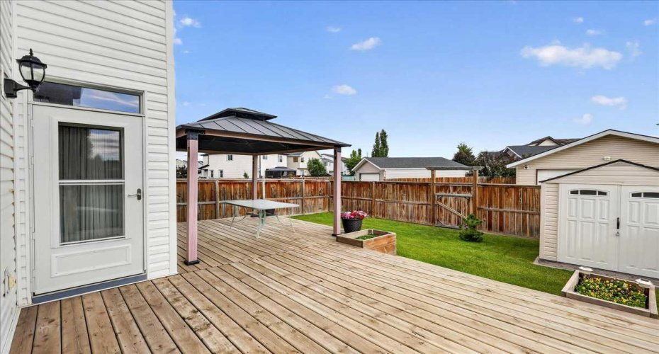 18 Copperstone Drive, Calgary, Alberta T2Z 0P2, 3 Bedrooms Bedrooms, ,3 BathroomsBathrooms,Residential,For Sale,Copperstone,A2328839