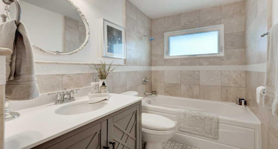 76 Chinook Drive, Calgary, Alberta T2V 2P9, 3 Bedrooms Bedrooms, ,2 BathroomsBathrooms,Residential,For Sale,Chinook,A2328841