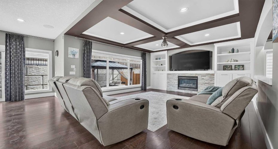 36 Rockyvale Green, Calgary, Alberta T3G 0E3, 5 Bedrooms Bedrooms, ,4 BathroomsBathrooms,Residential,For Sale,Rockyvale,A2328863