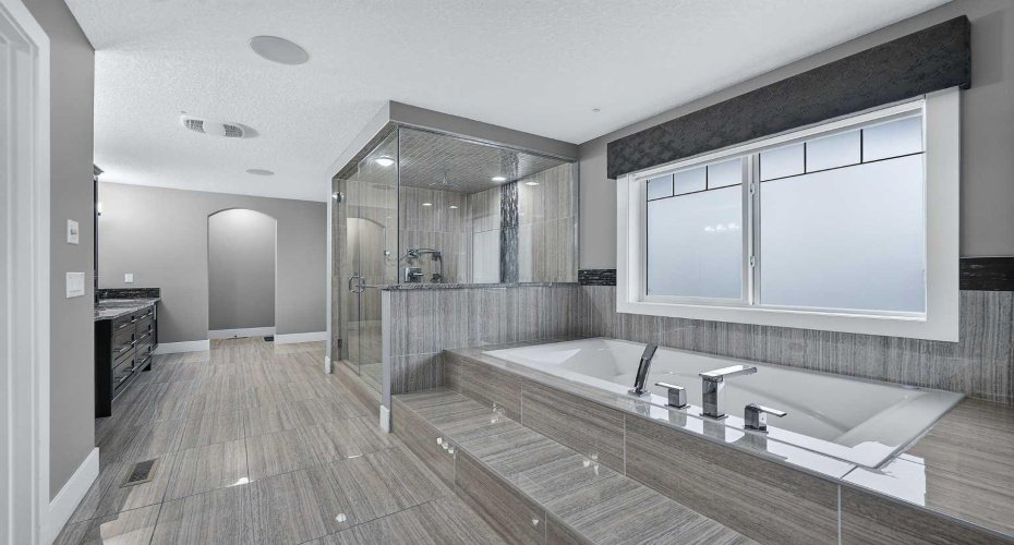 36 Rockyvale Green, Calgary, Alberta T3G 0E3, 5 Bedrooms Bedrooms, ,4 BathroomsBathrooms,Residential,For Sale,Rockyvale,A2328863