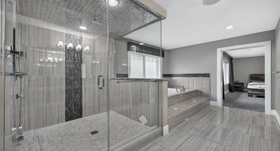 36 Rockyvale Green, Calgary, Alberta T3G 0E3, 5 Bedrooms Bedrooms, ,4 BathroomsBathrooms,Residential,For Sale,Rockyvale,A2328863