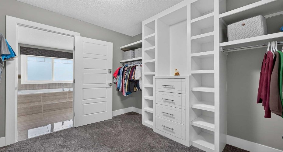 36 Rockyvale Green, Calgary, Alberta T3G 0E3, 5 Bedrooms Bedrooms, ,4 BathroomsBathrooms,Residential,For Sale,Rockyvale,A2328863