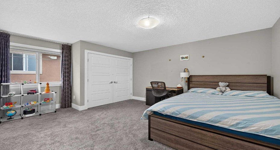 36 Rockyvale Green, Calgary, Alberta T3G 0E3, 5 Bedrooms Bedrooms, ,4 BathroomsBathrooms,Residential,For Sale,Rockyvale,A2328863