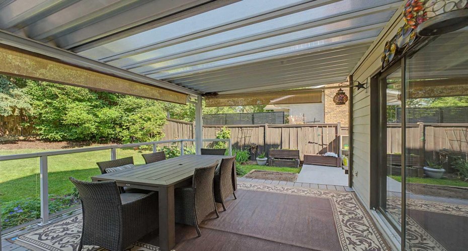 75 Deerbrook Road, Calgary, Alberta T2J 6G5, 4 Bedrooms Bedrooms, ,3 BathroomsBathrooms,Residential,For Sale,Deerbrook,A2328881