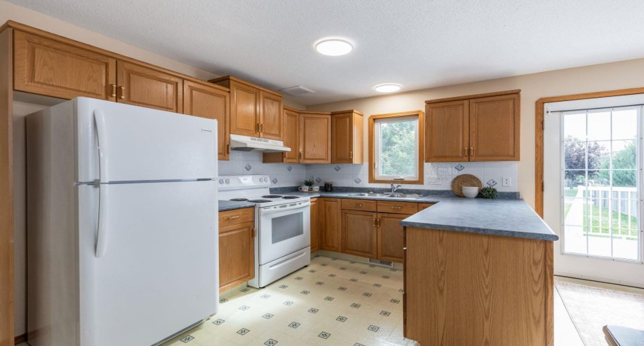 367 Woodman Avenue, Medicine Hat, Alberta T1A 8T6, 4 Bedrooms Bedrooms, ,2 BathroomsBathrooms,Residential,For Sale,Woodman,A2328885