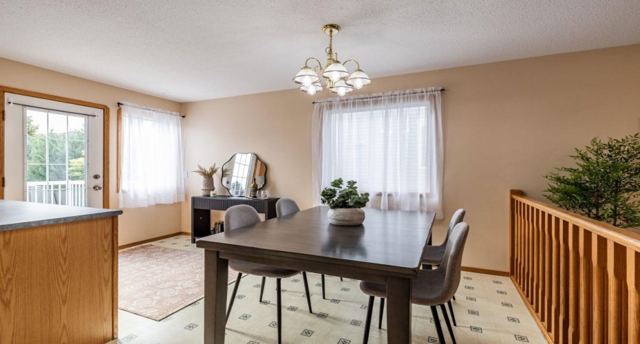 367 Woodman Avenue, Medicine Hat, Alberta T1A 8T6, 4 Bedrooms Bedrooms, ,2 BathroomsBathrooms,Residential,For Sale,Woodman,A2328885