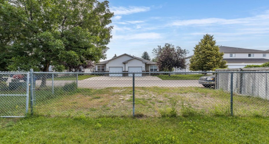 367 Woodman Avenue, Medicine Hat, Alberta T1A 8T6, 4 Bedrooms Bedrooms, ,2 BathroomsBathrooms,Residential,For Sale,Woodman,A2328885