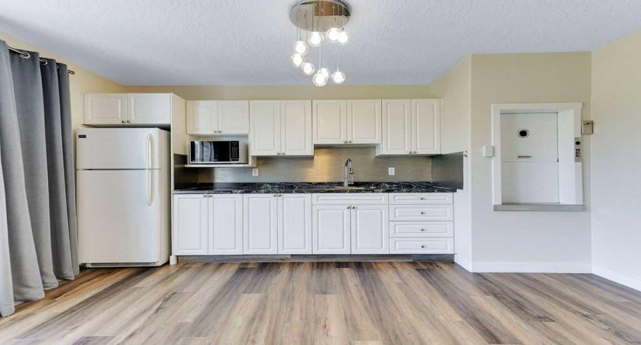 41207 Range Road 263, Rural Lacombe County, Alberta T4L 2N4, 10 Bedrooms Bedrooms, ,9 BathroomsBathrooms,Residential,For Sale,Range Road 263,A2328891