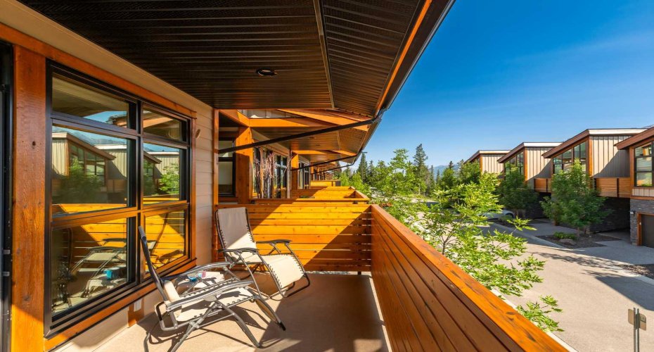 Front deck