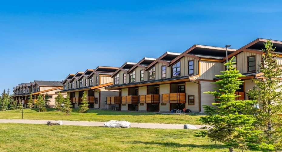 407 Riva Place, Canmore, Alberta T1W 3L4, 2 Bedrooms Bedrooms, ,3 BathroomsBathrooms,Residential,For Sale,Riva,A2328900