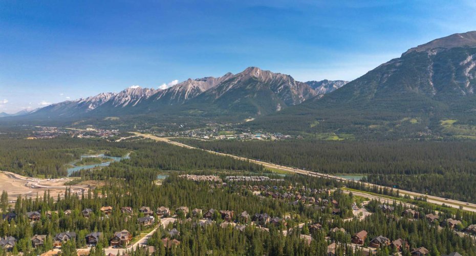 407 Riva Place, Canmore, Alberta T1W 3L4, 2 Bedrooms Bedrooms, ,3 BathroomsBathrooms,Residential,For Sale,Riva,A2328900