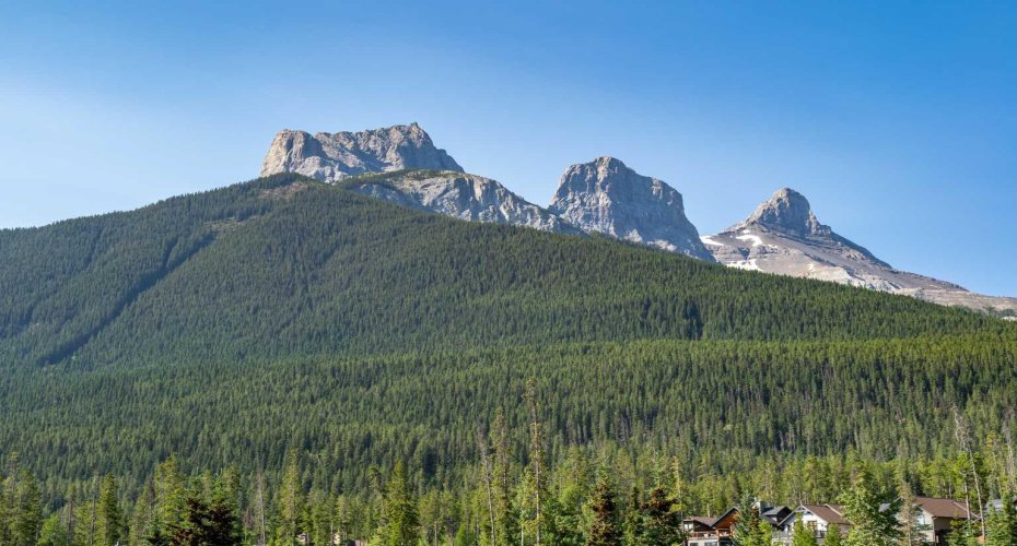 407 Riva Place, Canmore, Alberta T1W 3L4, 2 Bedrooms Bedrooms, ,3 BathroomsBathrooms,Residential,For Sale,Riva,A2328900