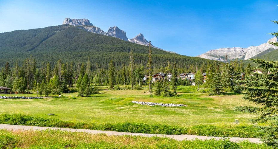 407 Riva Place, Canmore, Alberta T1W 3L4, 2 Bedrooms Bedrooms, ,3 BathroomsBathrooms,Residential,For Sale,Riva,A2328900
